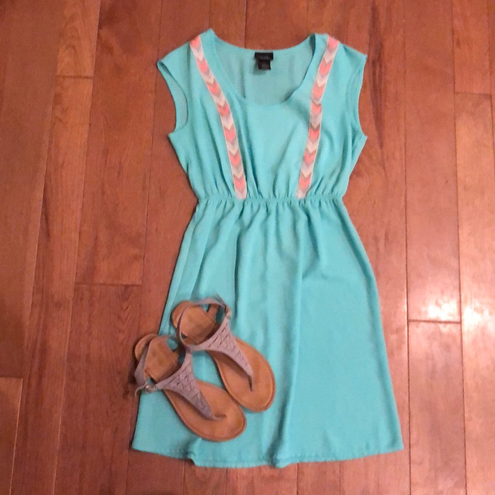 Rue21 Small Light turquoise with Aztec ribbon
